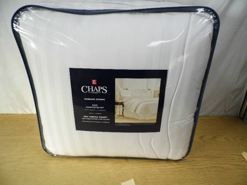 lot 1 image: Chaps Damask Comforter Set - KING