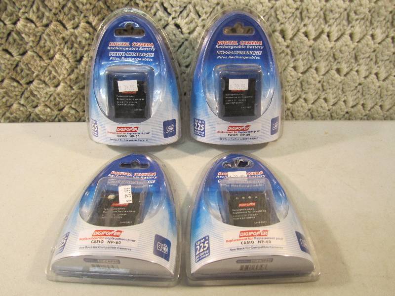 lot 1 image: Lot of 4 Casio Digital Camera Recha...