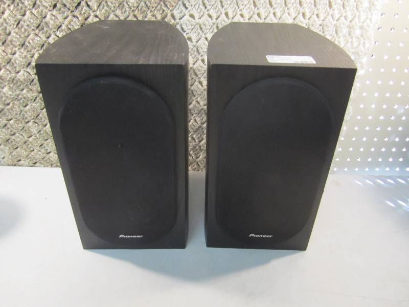 lot 26 image: Pair of Pioneer SP-BS22-LR Speakers...