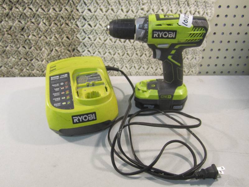 lot 39 image: Ryobi 18 Volt Cordless Drill with B...