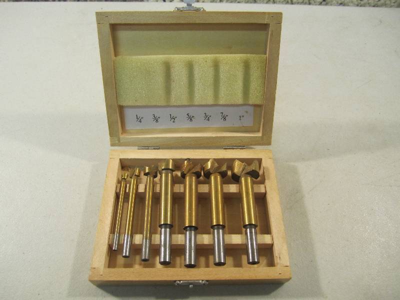 lot 43 image: 7 Piece Forstner Bit Set in Wood Bo...