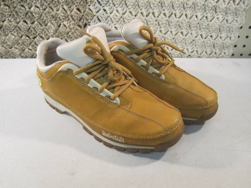 lot 58 image: Pair of Tiberland Leather Shoes Siz...