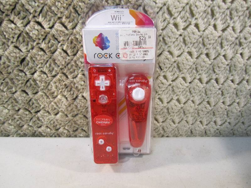 lot 67 image: New Wii Game Controller Works with ...