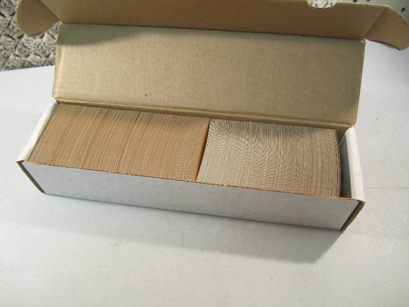 lot 112 image: Box of 1988 Topps Baseball Cards...