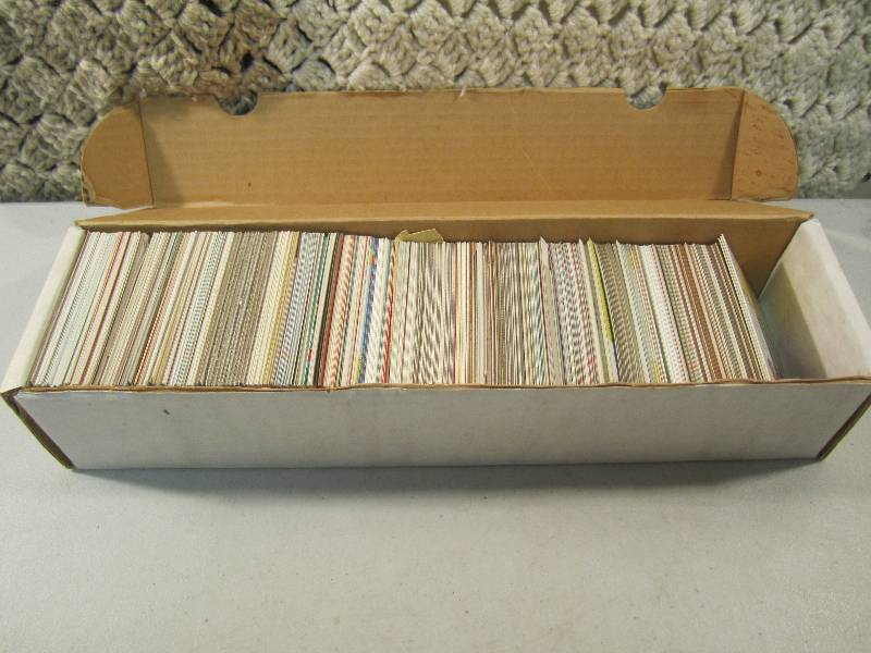 lot 121 image: Box of Mixed Baseball Cards...