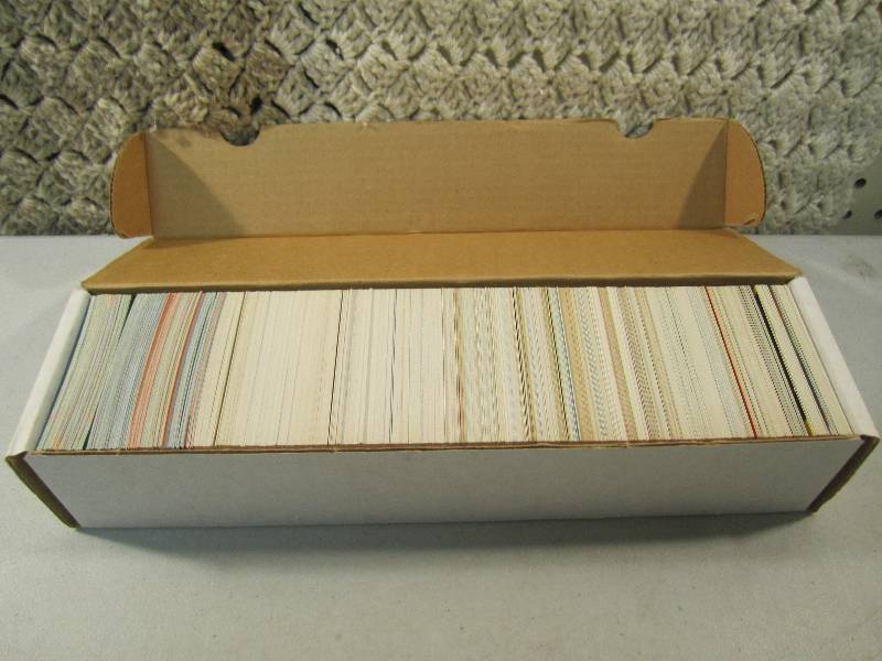 lot 130 image: Box of Mixed Baseball Cards...