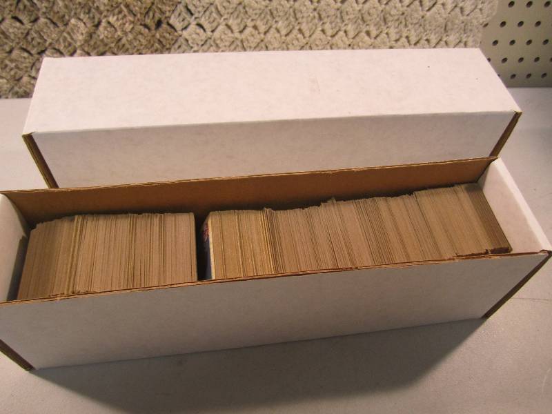 lot 131 image: Box of Topps Baseball Cards...