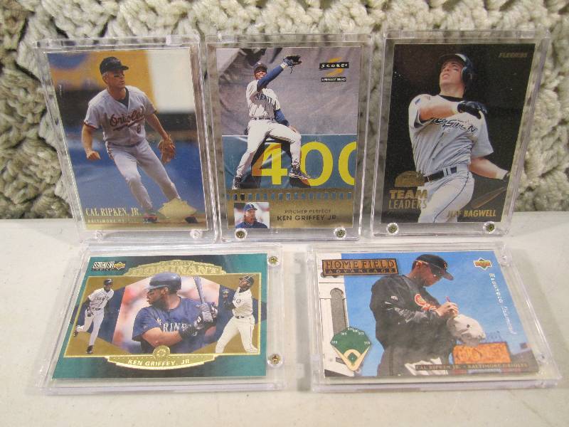 lot 145 image: Lot of 5 Collector Baseball Cards i...
