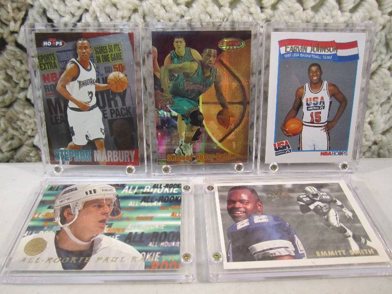 lot 148 image: Lot of 5 Collector Sports Cards 3 -...