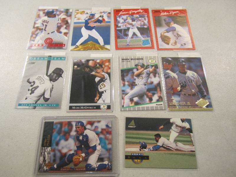 lot 174 image: Lot of 10 Baseball Cards in Sleeves...