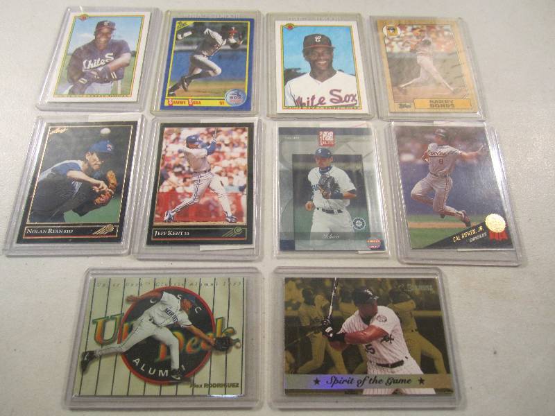 lot 185 image: Lot of 10 Baseball Cards in Sleeves...