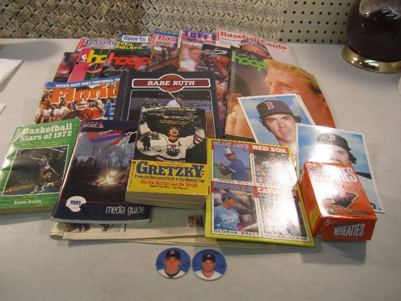 lot 198 image: Lot of Misc Sport Magazines, Guides...