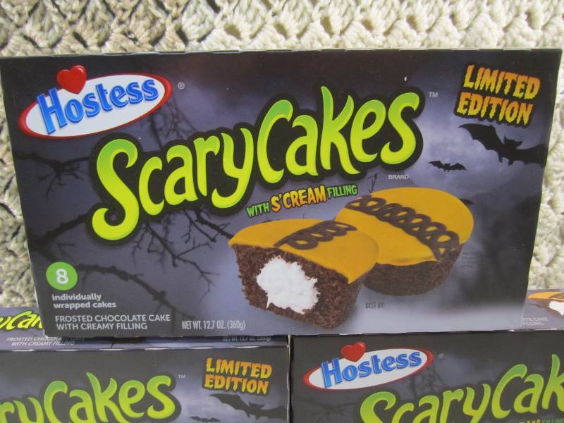 lot 199 image: Lot of 3 Boxes Hostess Scary Cakes ...