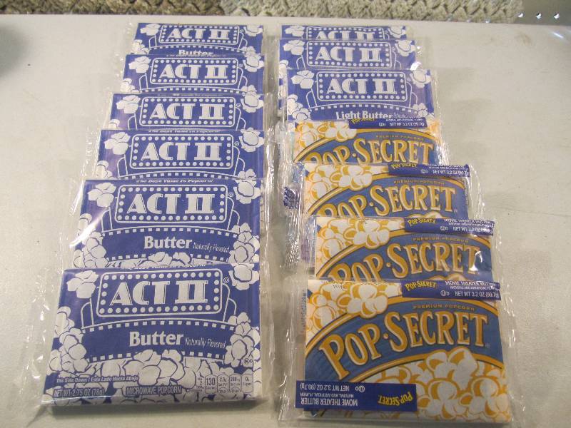 lot 209 image: Lot of 13 Packs Microwave Popcorn B...