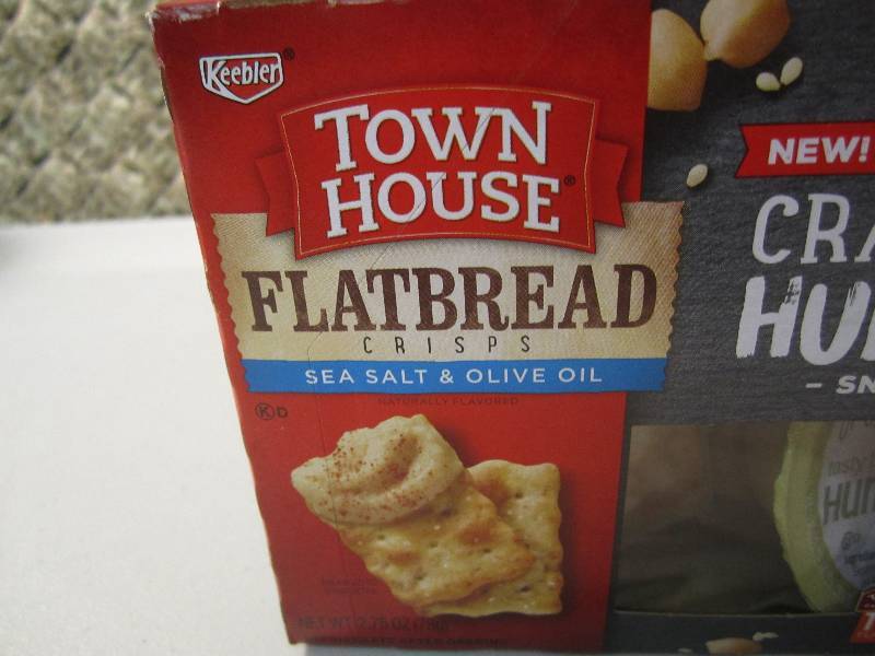 lot 213 image: Lot of 8 Boxes Town House Flat Brea...