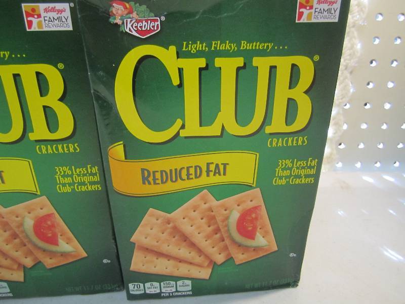 lot 215 image: Lot of 6 Boxes Club Crackers Reduce...