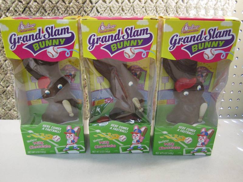 lot 216 image: Lot of 3 Hollow Milk Chocolate East...