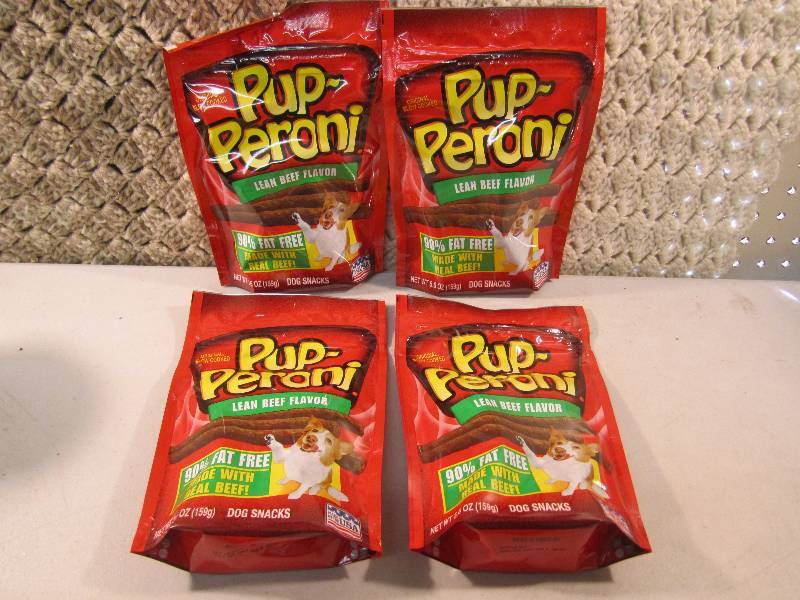 lot 270 image: Lot of 4 Bags Pup-Peroni Lean Beef ...