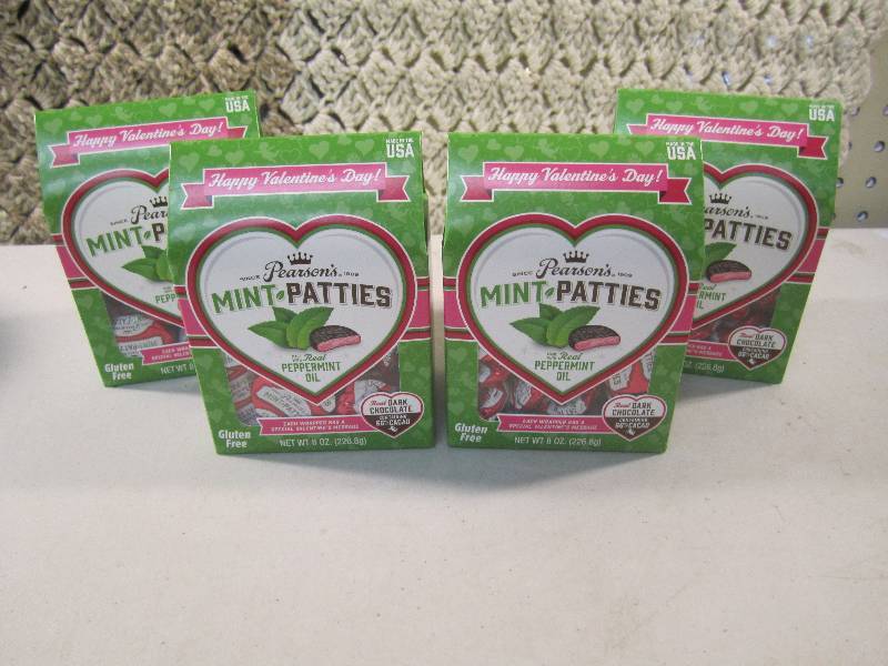 lot 280 image: Lot of 4 Boxes Pearsons Mint Pattie...
