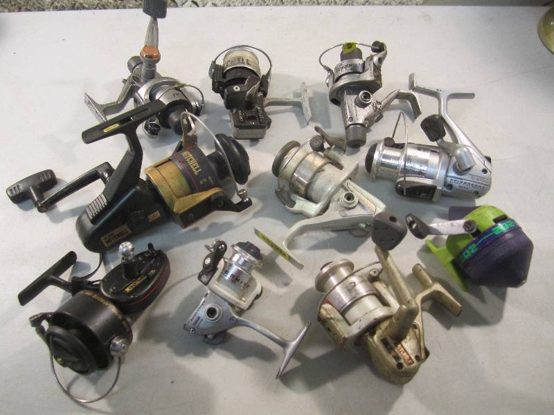 lot 301 image: Lot of 10 Misc Fishing Reels Some l...