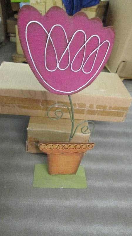 Lot of 4 14 inch Metal Flowers in ...