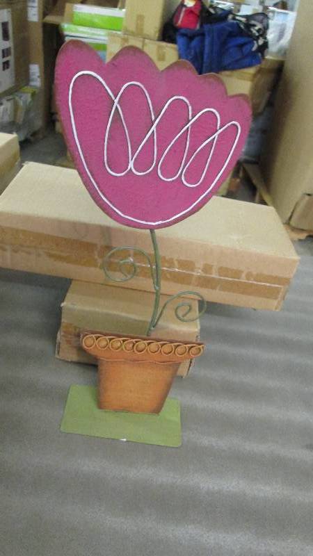 Lot of 4 14 inch Metal Flowers in ...