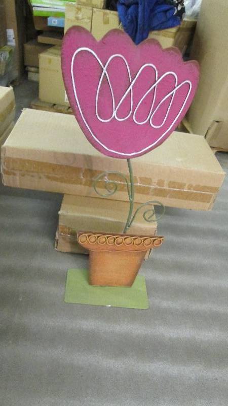 Lot of 4 14 inch Metal Flowers in ...