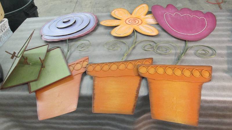 Set of 3 Large Metal Flowers with S...