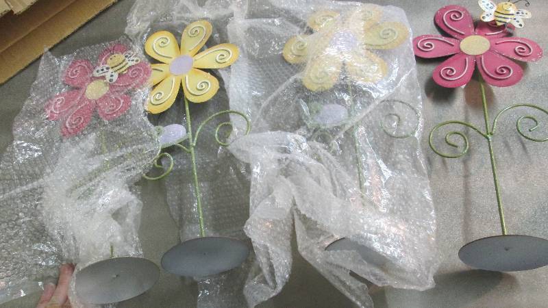 Lot of 6 Metal Flowers...