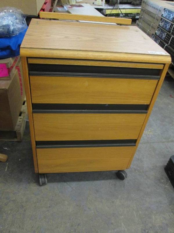 Rolling 3 Drawer Storage with pullo...