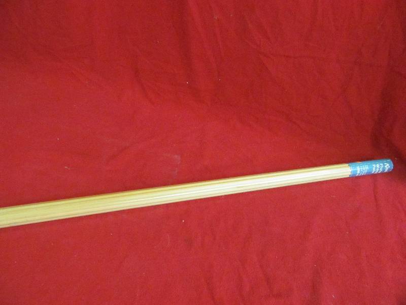 lot 14 image: Kirsch Fluted wood pole