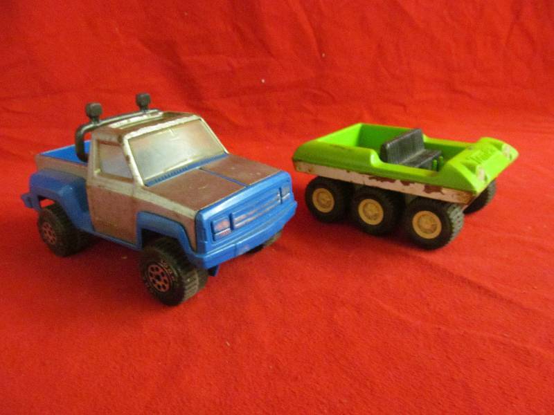 lot 73 image: vintage Tonka toys