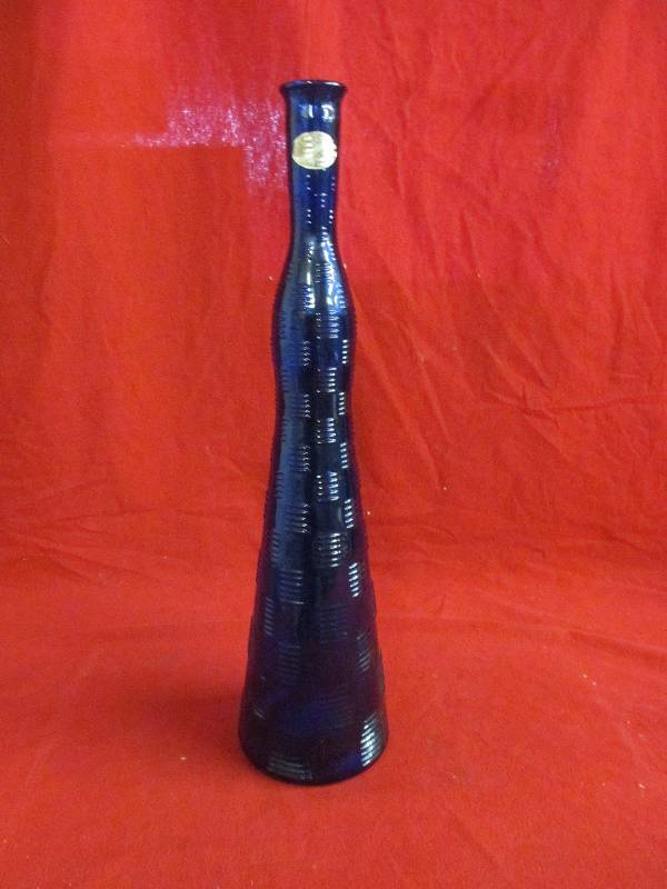 lot 83 image: vintage cobalt vase