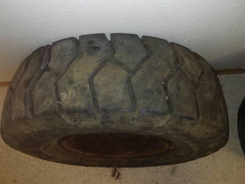 lot 10 image: Armstrong Fork Lift Tires (2)