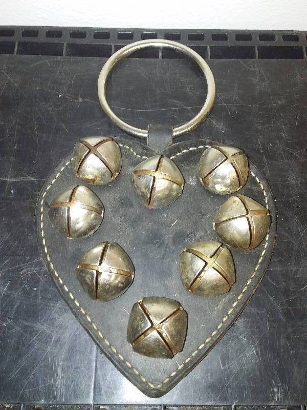 lot 69 image: Leather heart Shaped Horse Bell accessory
