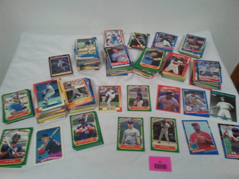 lot 54 image: MLB Baseball Cards various years and brands, many stars, 700 cards approx.