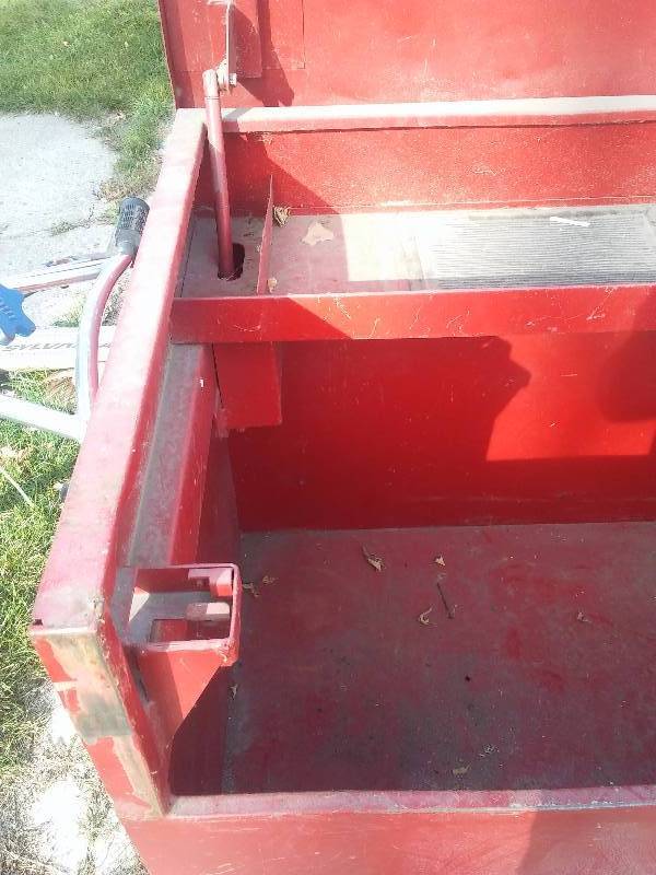 lot 76 image: KNAAK Gang Box. Heavy gauge steel.