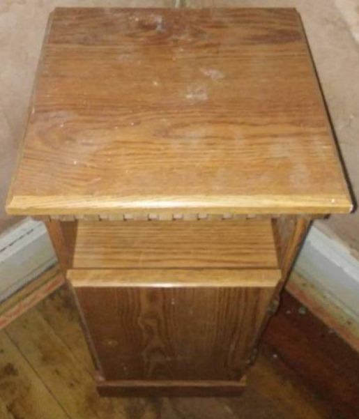 lot 83 image: End Table  Side Table Wood
