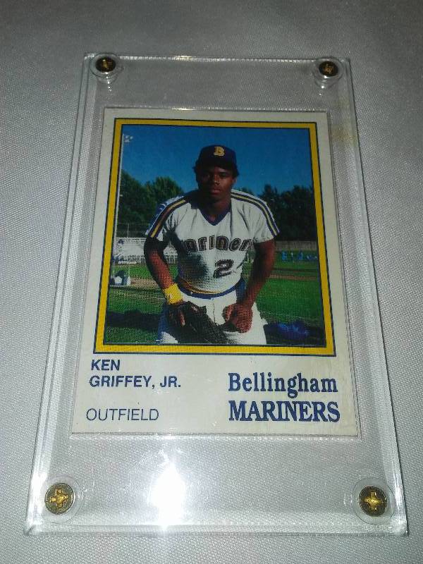 lot 132 image: Ken Griffey Jr., Rookie Card, Bellingham Mariners Sealed,