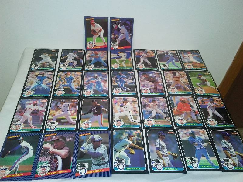 lot 134 image: Donruss Leaf 1986 All-Star Baseball cards MLB oversized