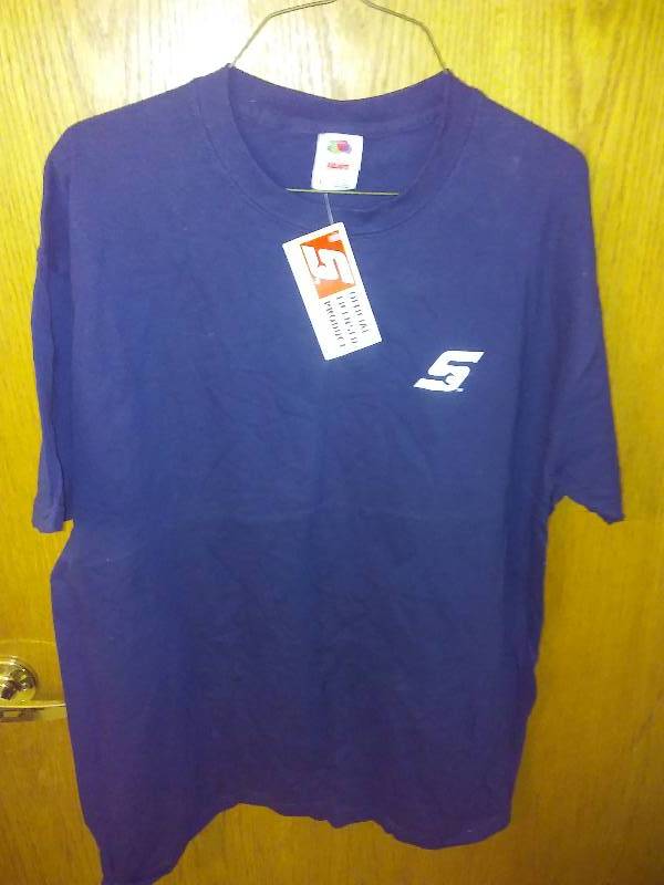 lot 145 image: 3 Snap-on Blue T-shirts, size large