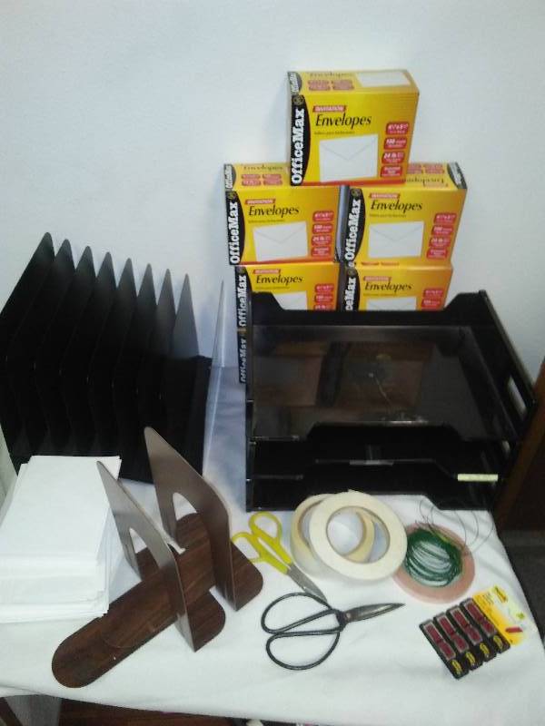lot 90 image: Office Supplies