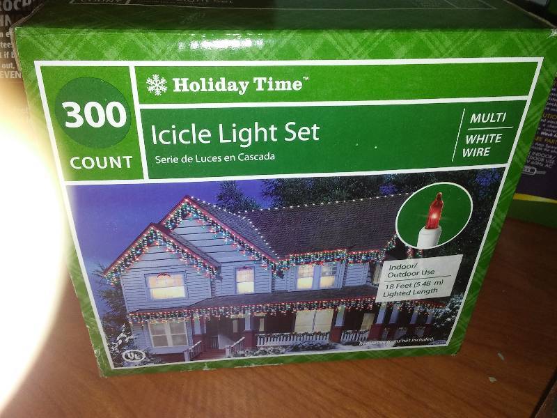 lot 94 image: NEW in the Box Great Christmas items