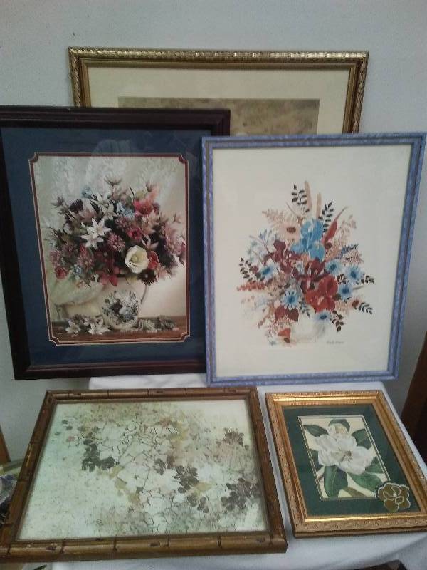 lot 100 image: 5 Framed Prints, Floral