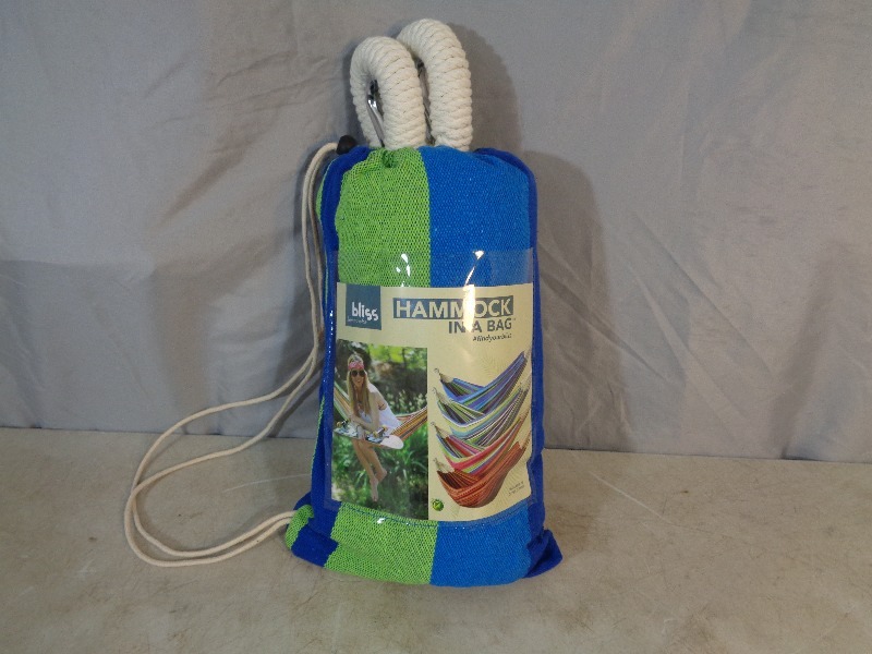 lot 20 image: New Bliss Hammock in A Bag