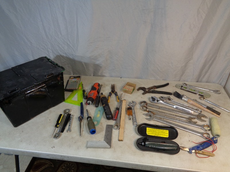 lot 38 image: Assorted Tools and Tote