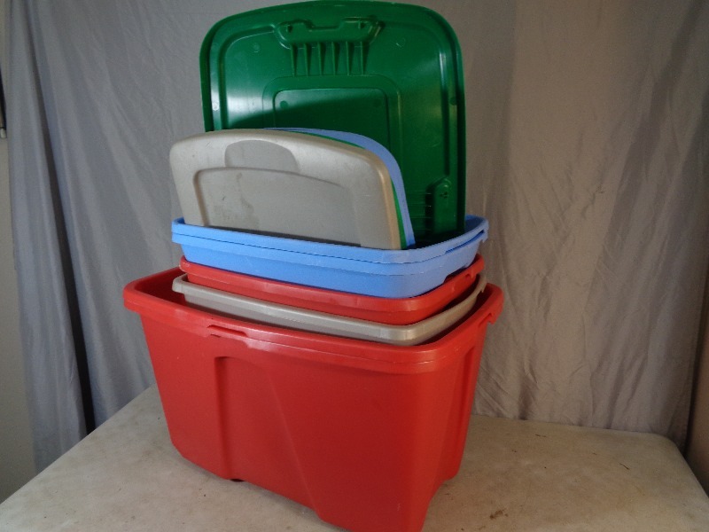 lot 41 image: 7 Totes with Lids