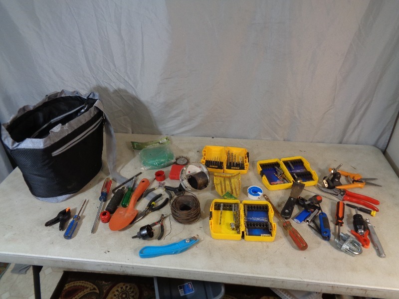 lot 43 image: Assorted Tools