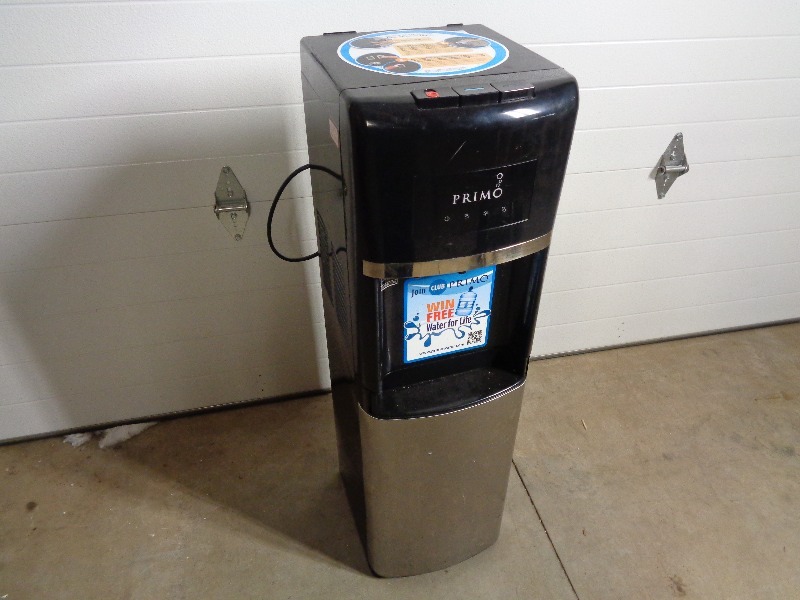 lot 144 image: Primo Water Dispenser
