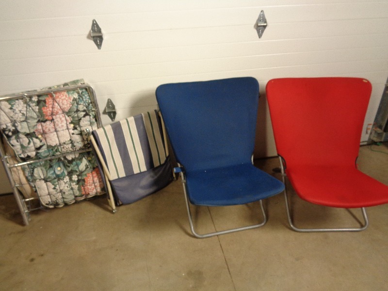 lot 151 image: Assorted Chairs and Aluminum Cot